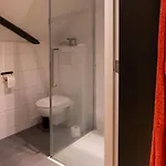 Op Bij Nicole Putten