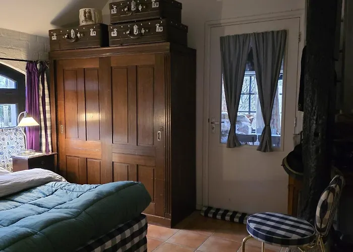 Op Bij Nicole Проживание в семье *