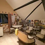 Op Bij Nicole Homestay Putten